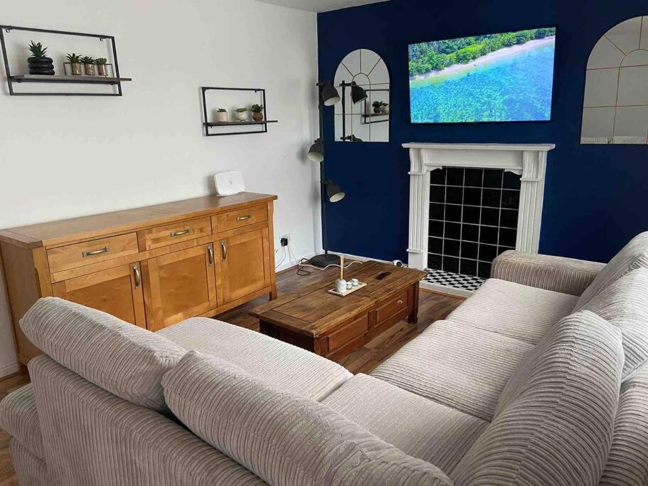 Manchester - Eccles - Business - Contractors - Families - Discounts Available Exterior foto